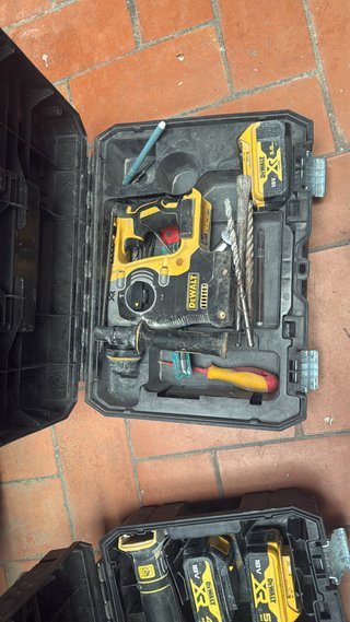 Lote Herramientas Eléctricas y Manuales