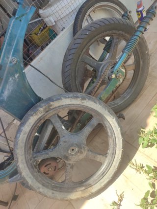 Llantas Derbi Originales con Neumáticos