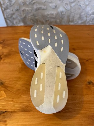 Adidas Adizero SL Blancas y Negras