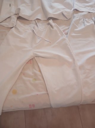 Uniformes blancos