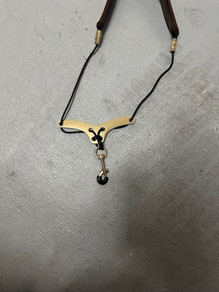 Collar Saxo Pecho Marrón IRIN