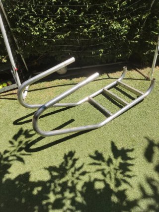 Escalera para piscina de metal