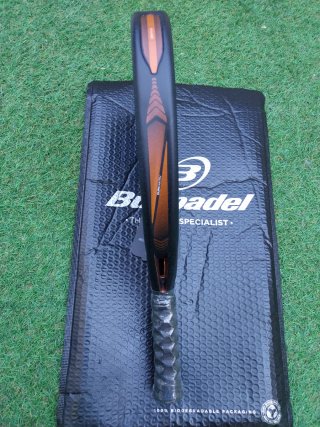 Bullpadel Vertex 04 2025. Sin estrenar, precintada