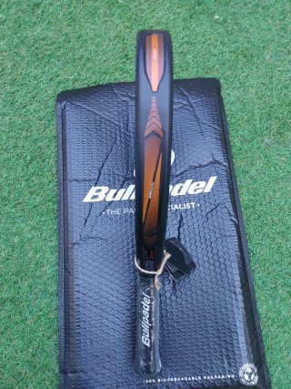 Bullpadel Vertex 04 2025. Sin estrenar, precintada