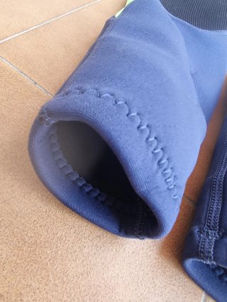 Traje Neopreno Niño 130-142cm 2.5mm nuevo