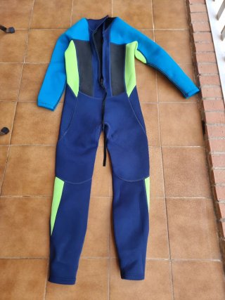Traje Neopreno Niño 130-142cm 2.5mm nuevo