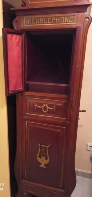 Gramófono antiguo Meuble-Phone Salón