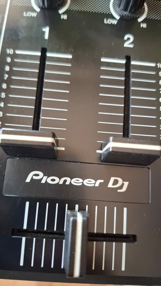 Pioneer XDJ-RR + Decksaver (Caja Original)