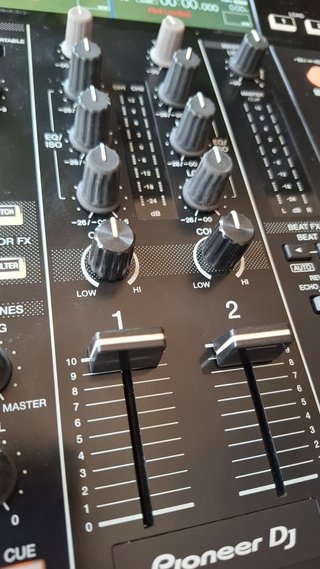 Pioneer XDJ-RR + Decksaver (Caja Original)