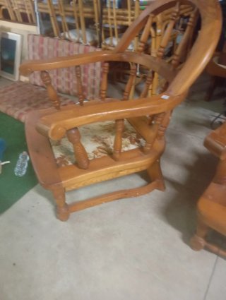 Coppia poltrone in legno