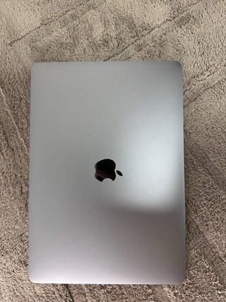 MacBook Pro 13" (2017) – 4 Puertos. 167 ciclos