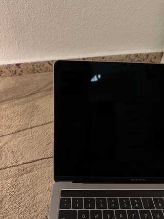 MacBook Pro 13" (2017) – 4 Puertos. 167 ciclos