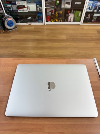 MacBook Pro 2018 13” i5 8GB RAM 256GB SSD