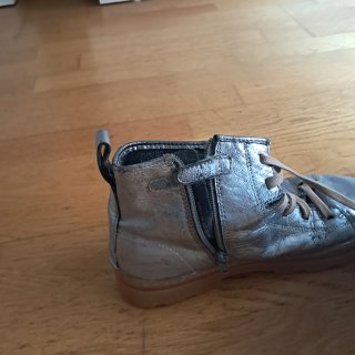 Botas Camper plateadas niña talla 38