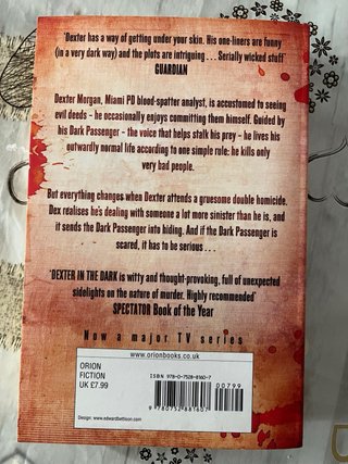 Dexter in the Dark (libro en ingles)