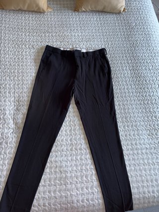 Traje Negro con Forro Morado