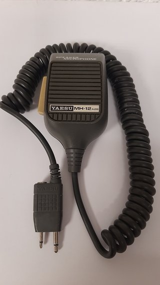Micrófono Yaesu MH-12A2B