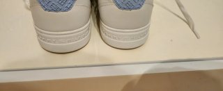 Zapatillas Blancas y Azules