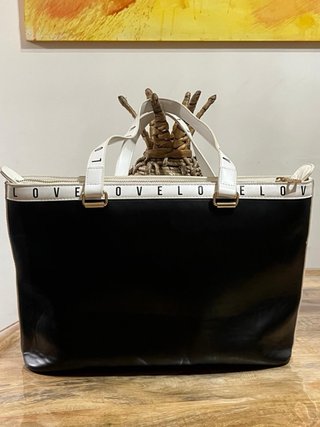 Bolso Love Moschino Negro y Blanco