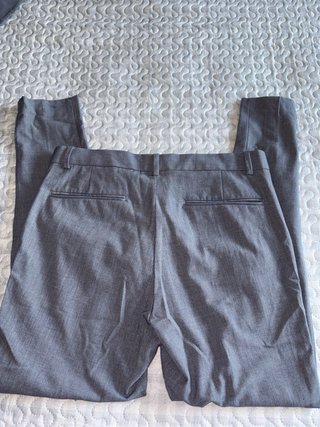 Traje gris hombre