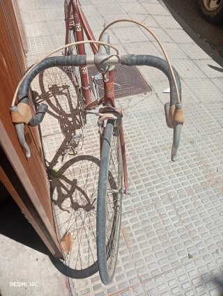 Bicicleta de carretera Peugeot antigua