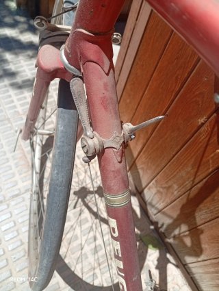 Bicicleta de carretera Peugeot antigua