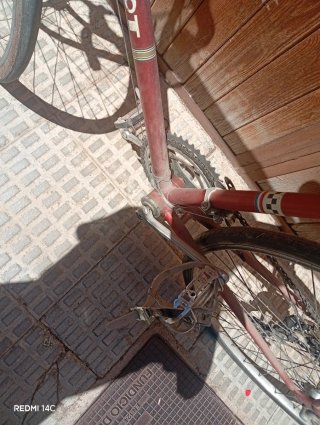 Bicicleta de carretera Peugeot antigua