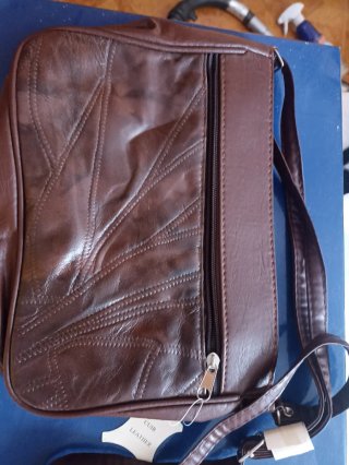 Bolso de señora de cuero marrón