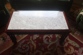 Mesa centro mármol y madera maciza