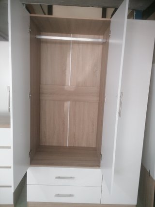 Armario 3 puertas blanco y madera