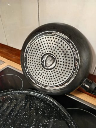 Parrilla esmaltada y sartén antiadherente