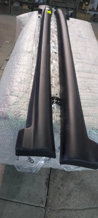 Taloneras Maxton Design VW Passat B6 3C R-Line