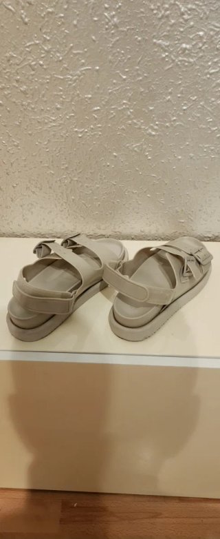 Sandalias Beige