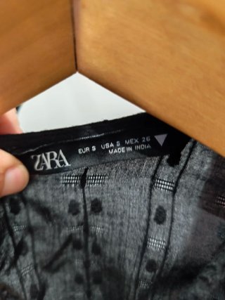 Vestido negro Zara manga larga TS