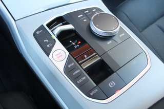BMW SERIE 3 320e (2024)