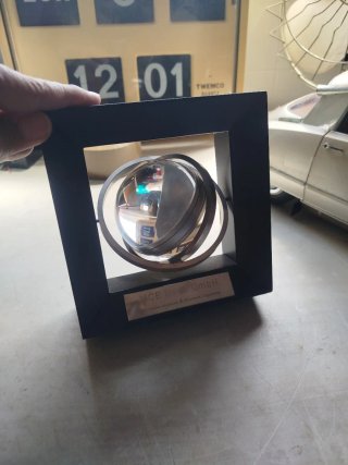 Reloj de mesa giratorio