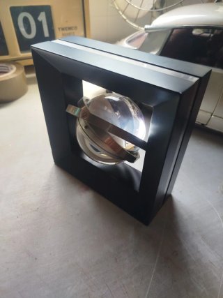 Reloj de mesa giratorio