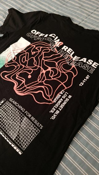 Camiseta negra estampada talla S