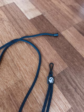 Cinta para colgar del cuello azul y gris