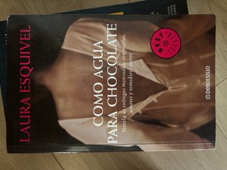 Libros variados y novelas
