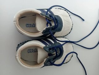Zapatillas bebé piel azul y blanco