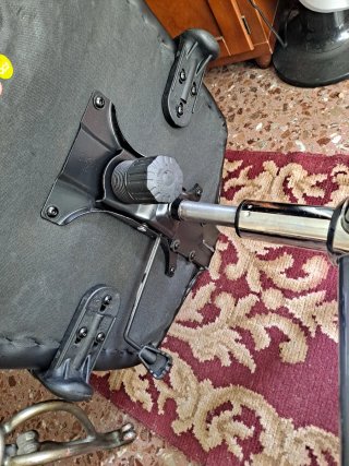 Silla de oficina ergonómica negra