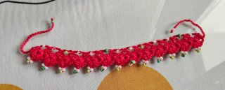 Collane e bracciali.