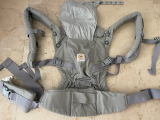 Ergobaby Mochila Portabebés Adapt + Teething Pads