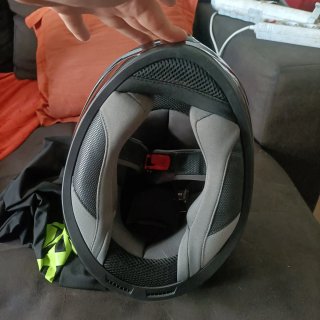 Casco de moto negro