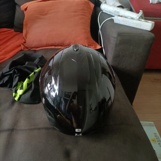 Casco de moto negro