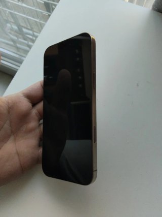 iPhone 16 Pro Max en muy buenas condiciones e