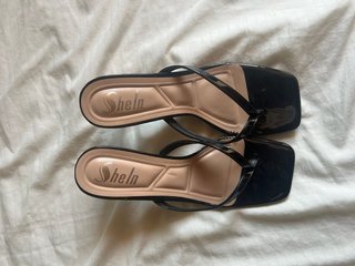 Zapatos de tacón Shein negros