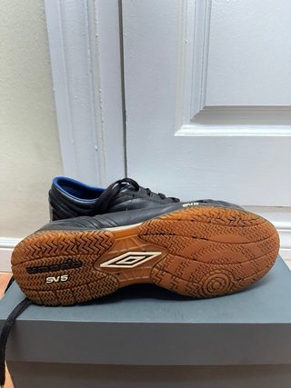 Zapatillas Fútbol Sala Umbro Negras y Azules
