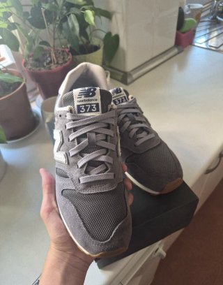 New Balance 373 Talla 41.5